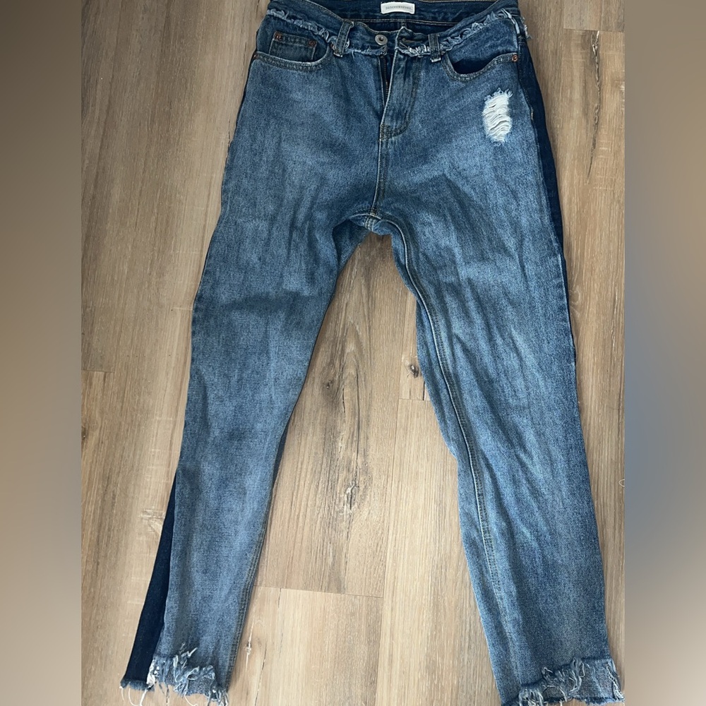 Stylish Blue Distressed Jeans